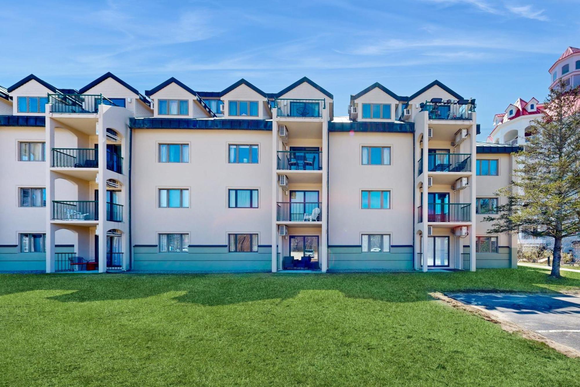 Autumn Colors Condo At Rivergreen Линкълн Екстериор снимка